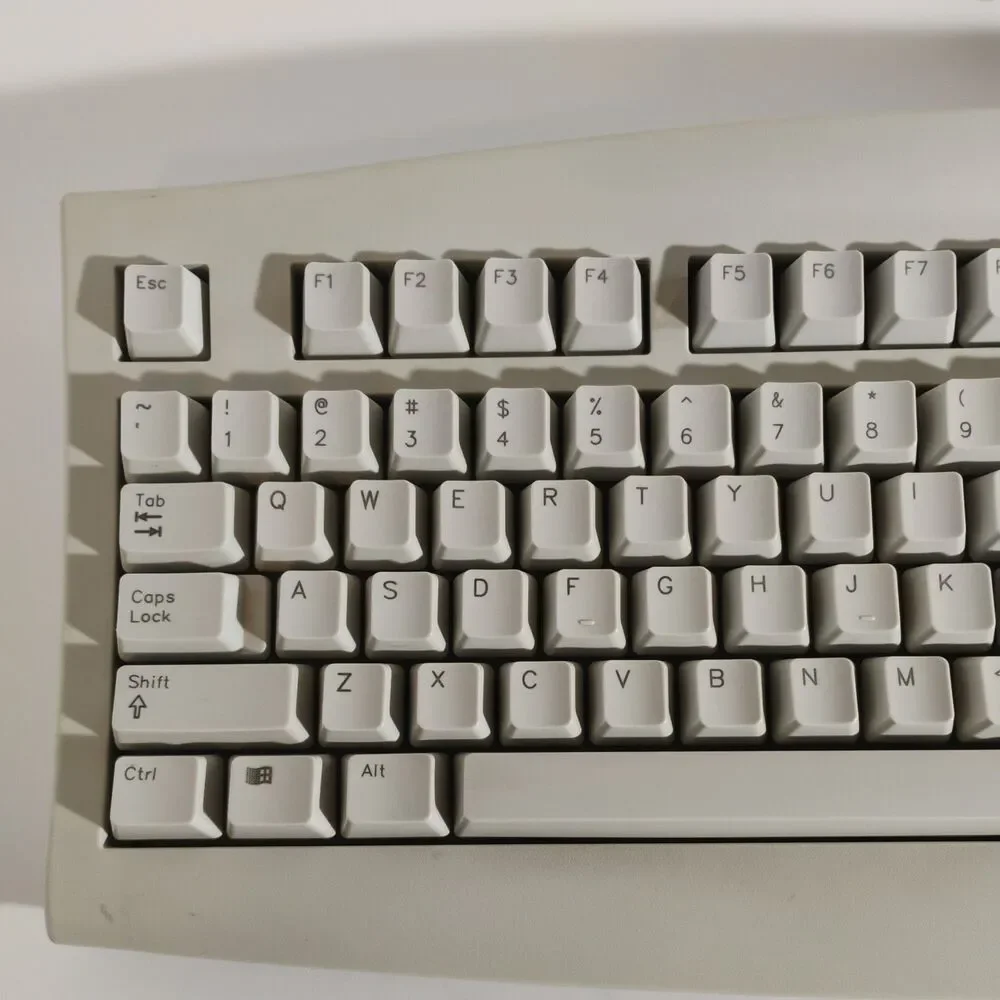 Logitech Deluxe 104 Keyboard SCC00419670